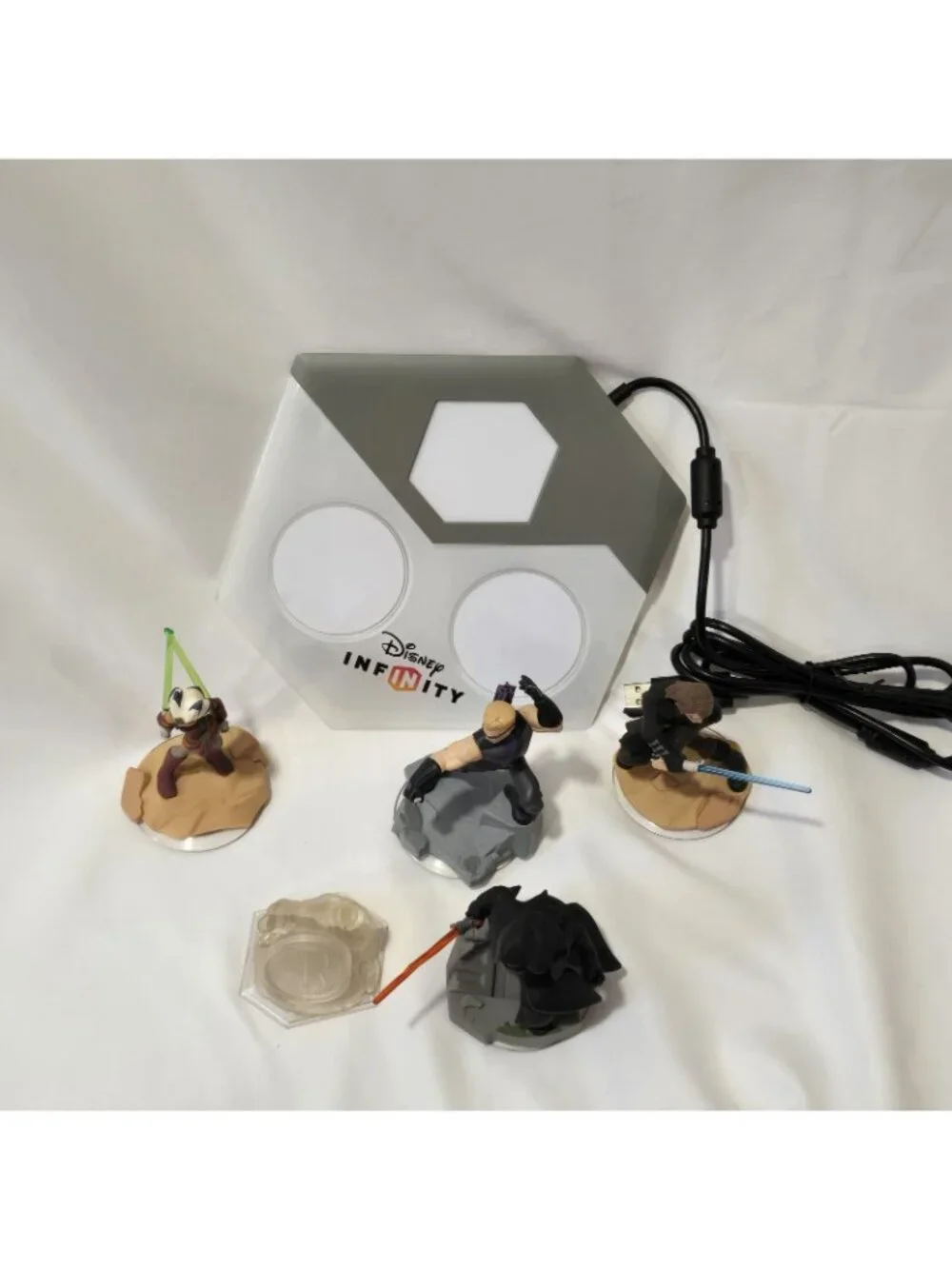 Lot Of 5 Disney Infinity Star Wars Ahsoka Kylo Ren Anakin Portal Pad & Hawkeye